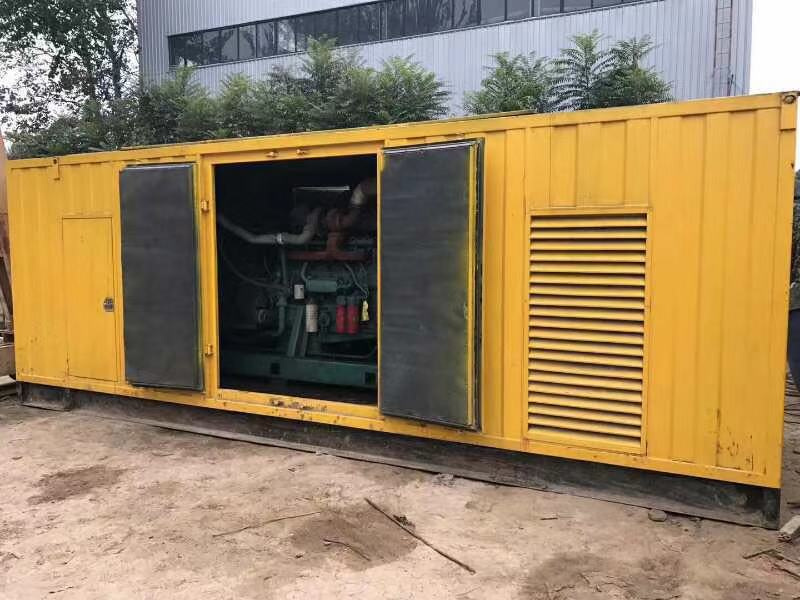 贵南柴油发电机组滤清器内充满机油但压力不足如何进行故障排查？