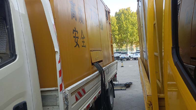 贵南如何判断柴油发电机组和UPS电源的切换时间是否符合要求？