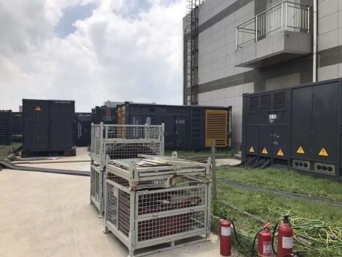 贵南除了定期检查，还有哪些方法可以及时发现接触式转速表探头的磨损？