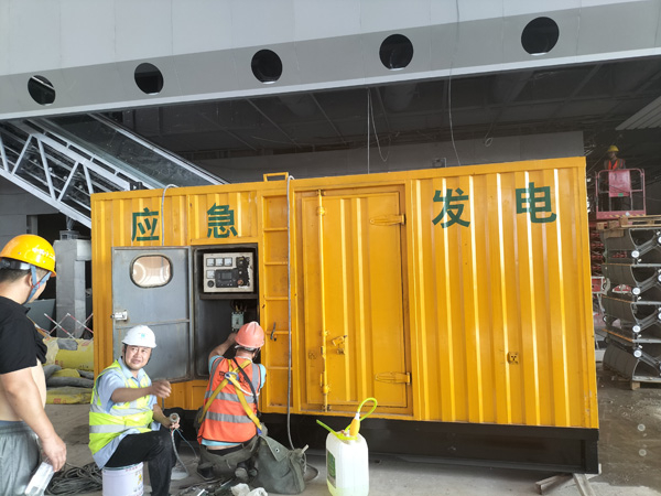 贵南怎样判断空气滤清器是否需要更换？